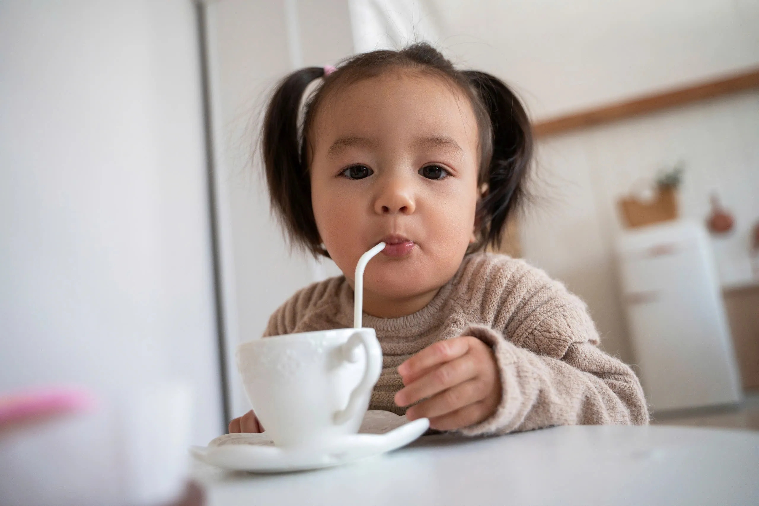 Sữa nước cho bé để được bao lâu? Mách mẹ cách bảo quản sữa tươi trong mùa hè