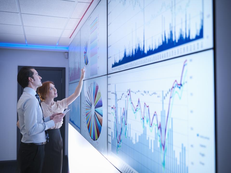 Leadership in Data Age – Tư duy lãnh đạo trong kỷ nguyên dữ liệu